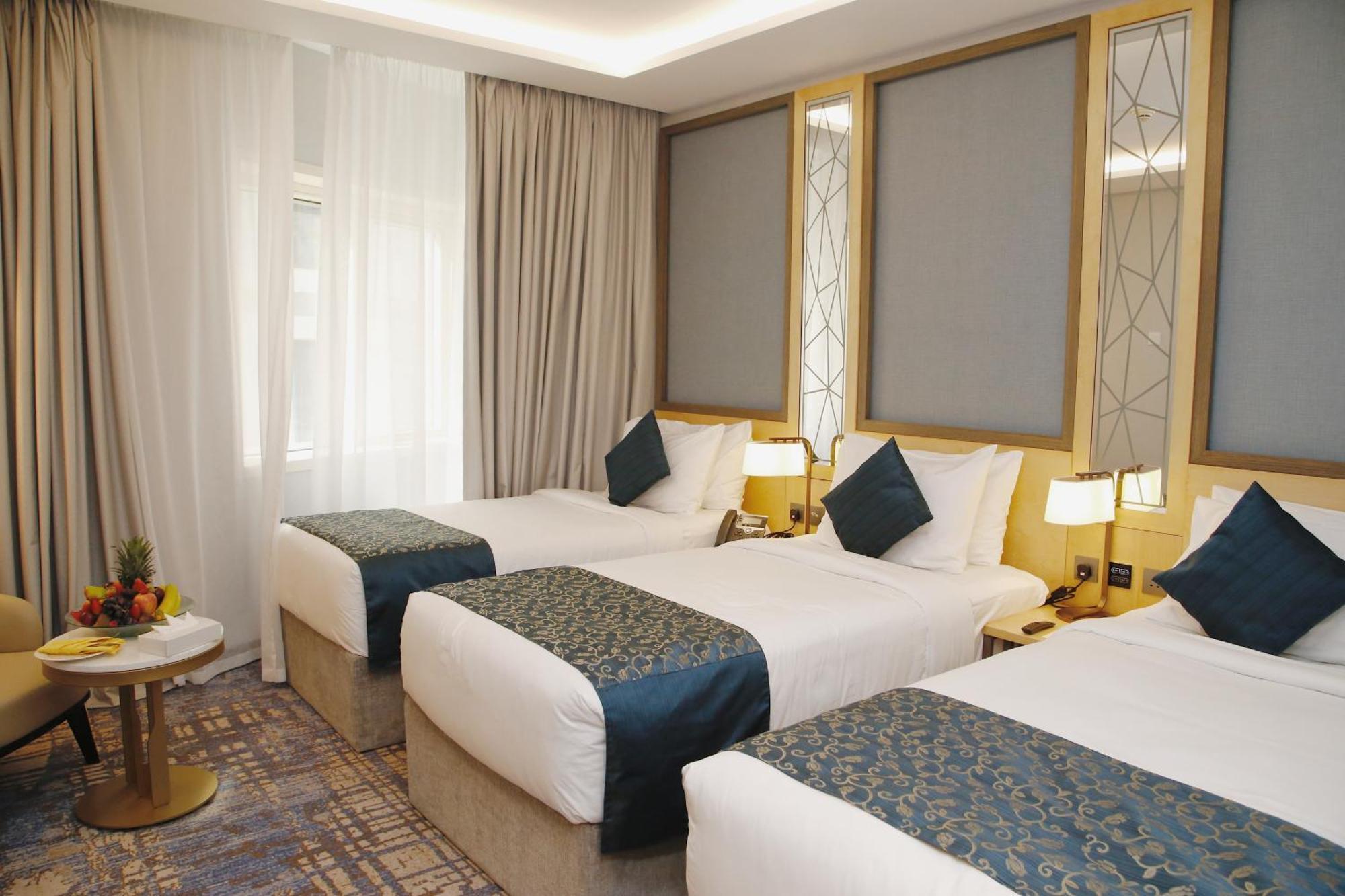 Maden Alrawda Hotel Medina ภายนอก รูปภาพ Deluxe Family Room