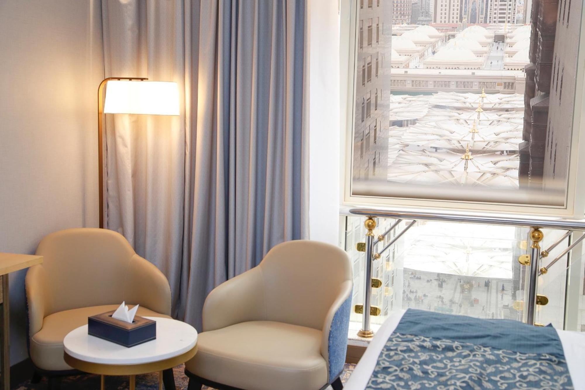 Maden Alrawda Hotel Medina ภายนอก รูปภาพ A room at the hotel