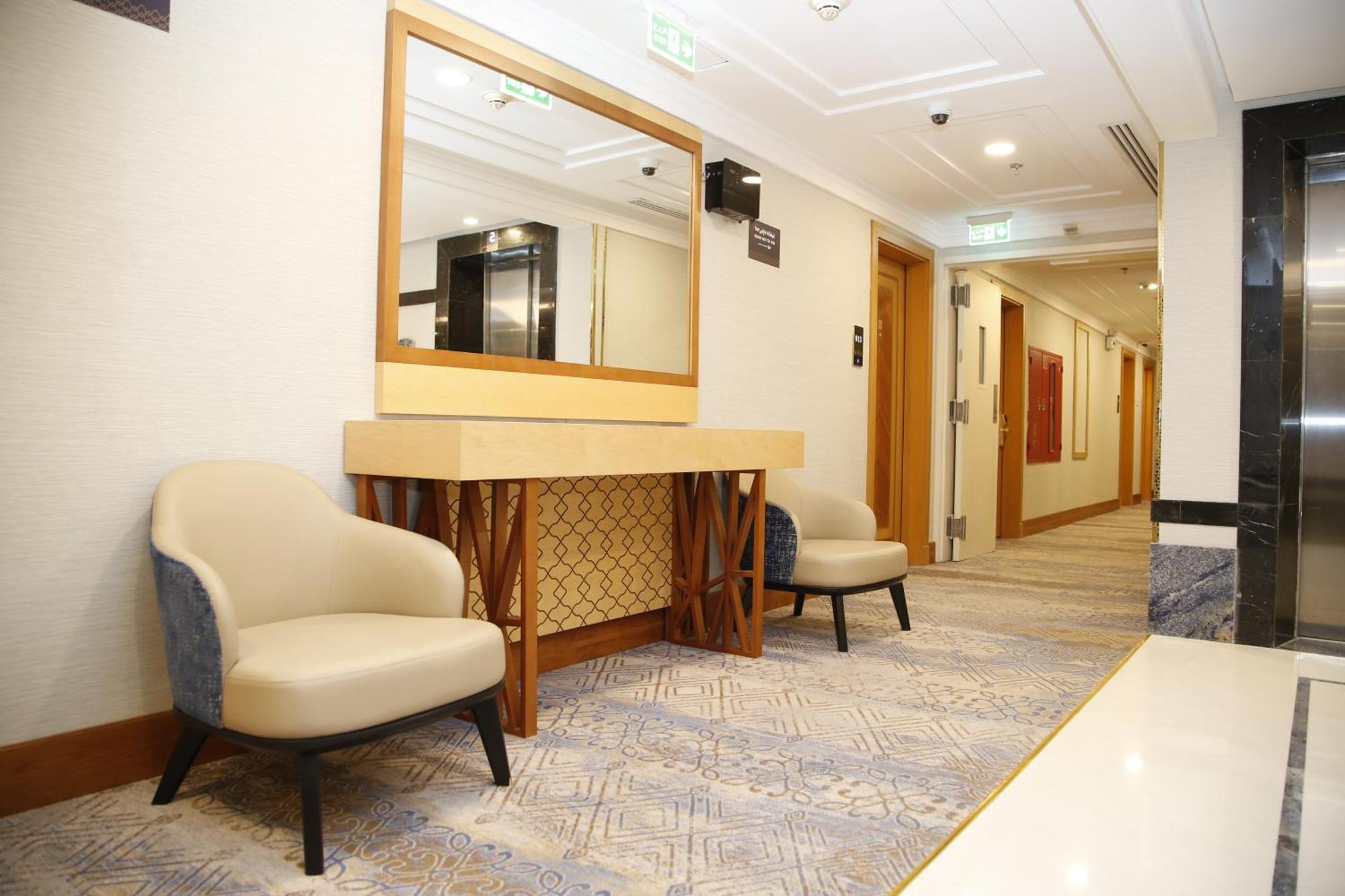 Maden Alrawda Hotel Medina ภายนอก รูปภาพ The interior of the hotel