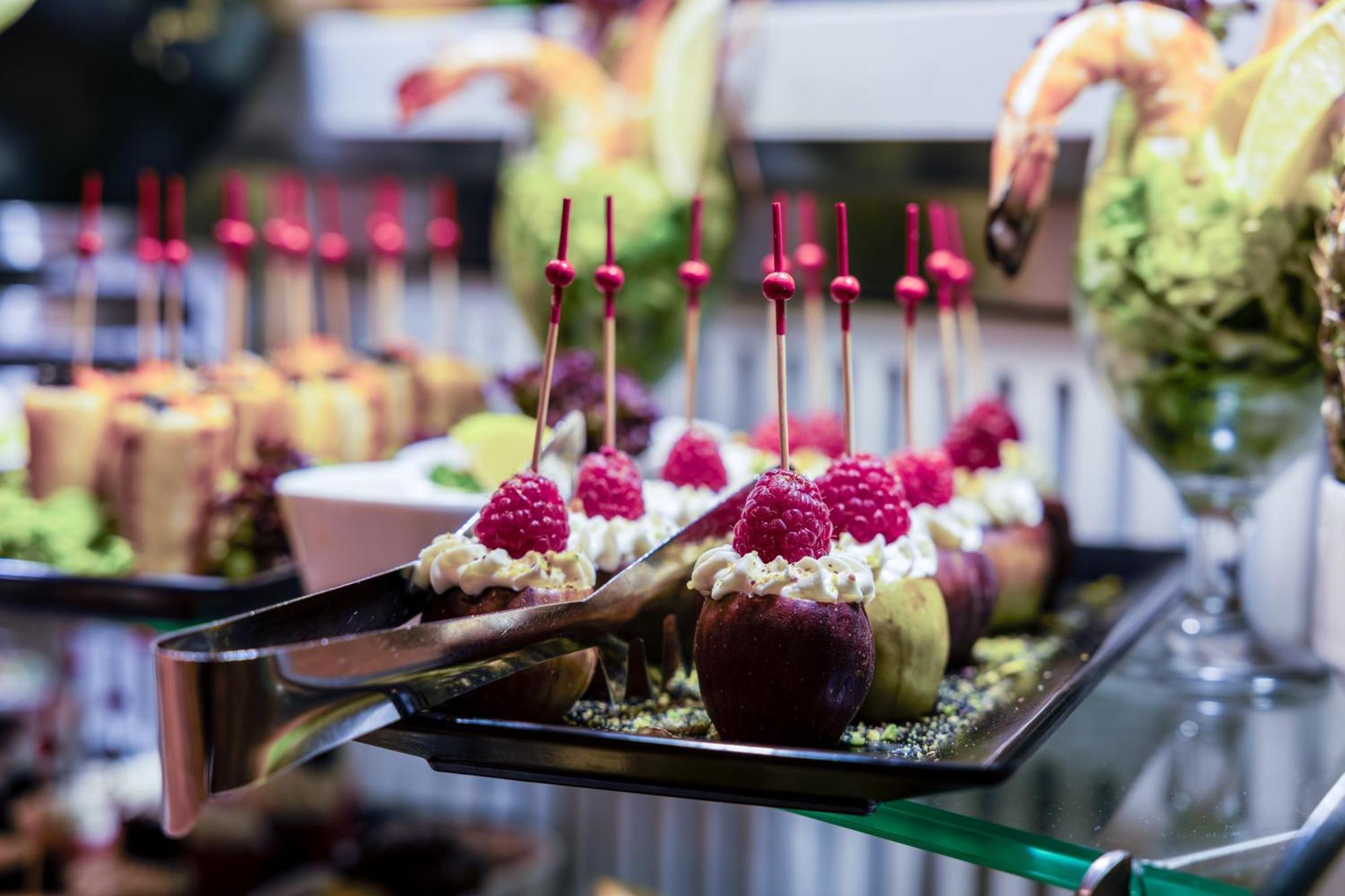 Maden Alrawda Hotel Medina ภายนอก รูปภาพ